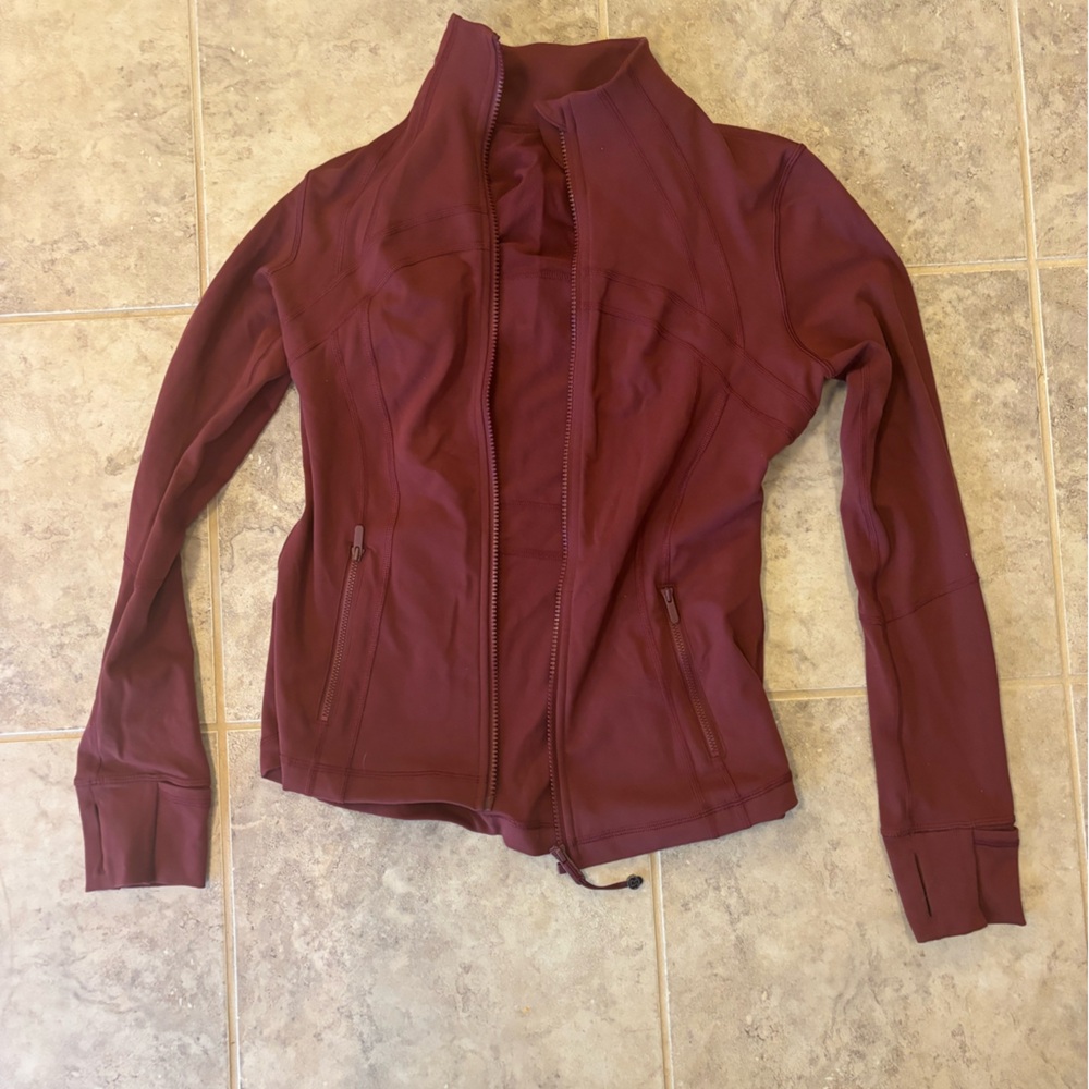 Lulu Lemon define jacket in maroon size 6